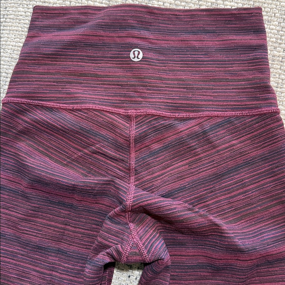 Lululemon‎ Wunder Under Hi-Rise 25” Leggings Purple Black sz2 - Picture 2 of 4
